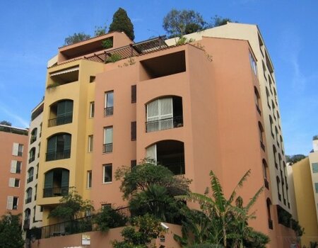 LUMINOSI LOCALI COMMERCIALI CON FINESTRA