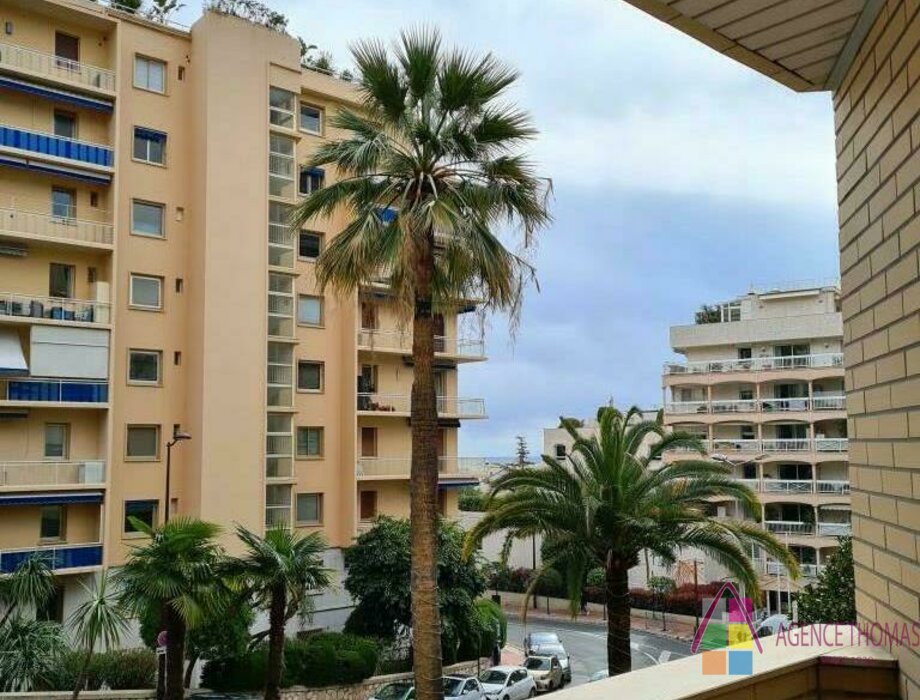 GRANDE STUDIO CON PARCHEGGIO