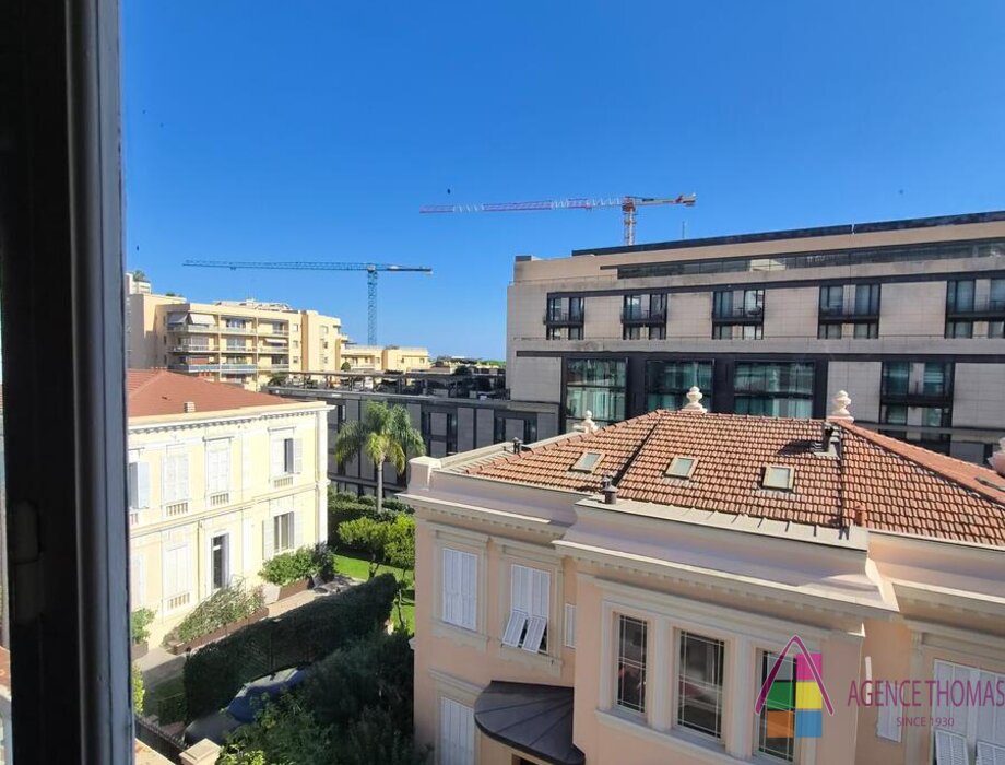2 locali vicino al centro