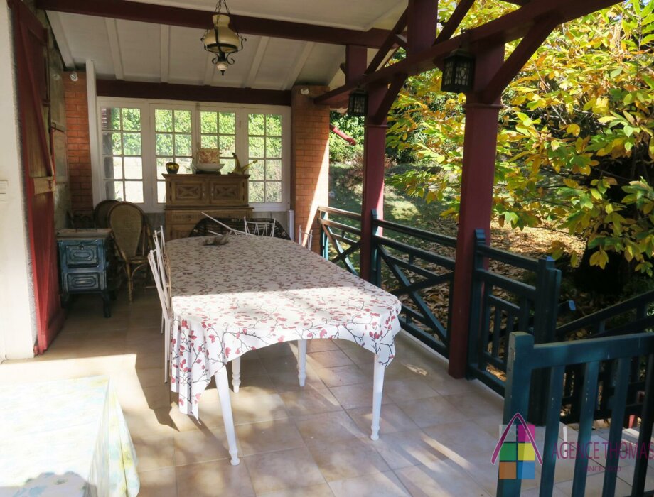 Casa di famiglia con terreno e vista panoramica - Opportunità unica